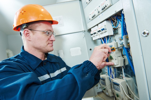 realizace průmyslové elektroinstalace